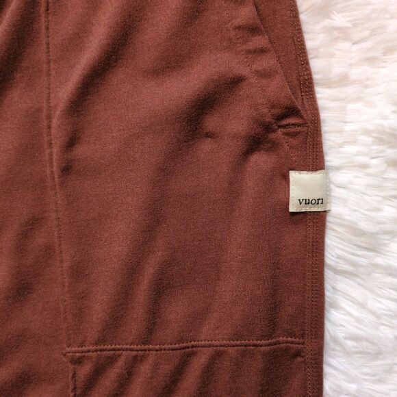 Vuori Halo Slim Flare DreamKnit Pants Women's Size Small Rosewood - Picture 3 of 10